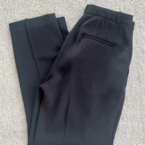 Wilfred size 2 dress pant - very good condition - similar to carrot pant - Picture 4 of 5